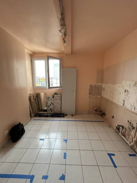 Nos clients havrais témoignent de leur satisfaction après la rénovation de leur cuisine. Découvrez leurs retours et laissez-vous inspirer !