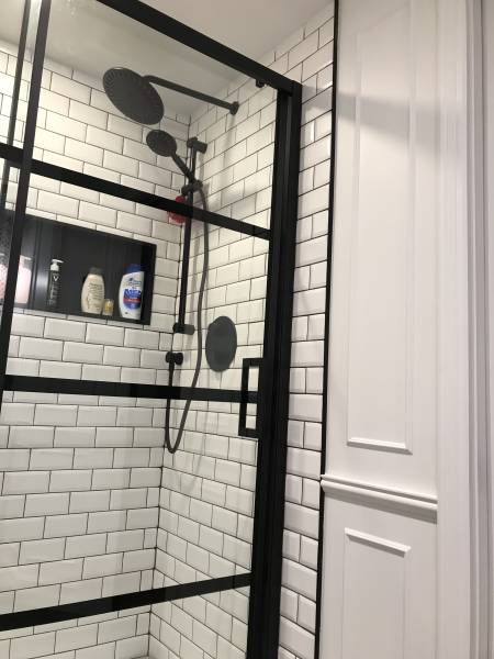 Rénovation de salle de bain esprit atelier pour une maison d'hôte à Octeville-sur-Mer