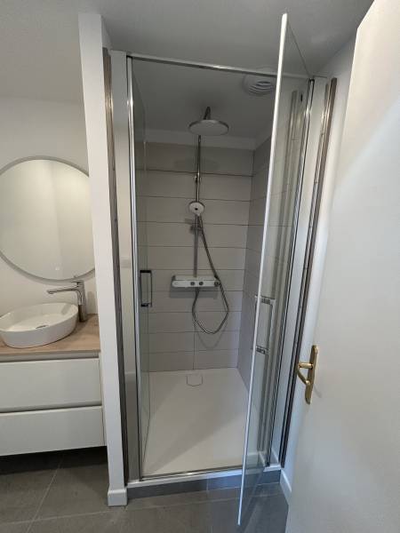 Petite salle de bain? DESIGN POSE optimise votre espace sur Le Havre